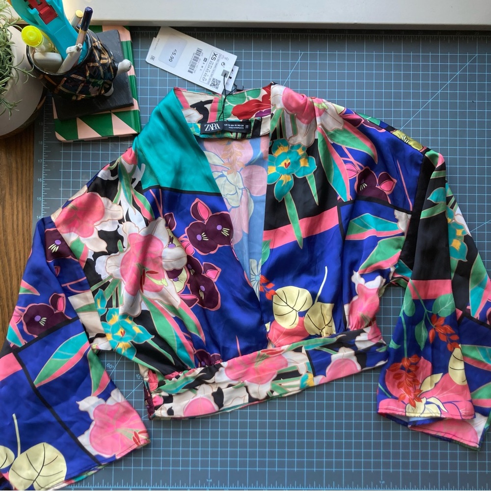 NWT Zara Floral Crop Top
